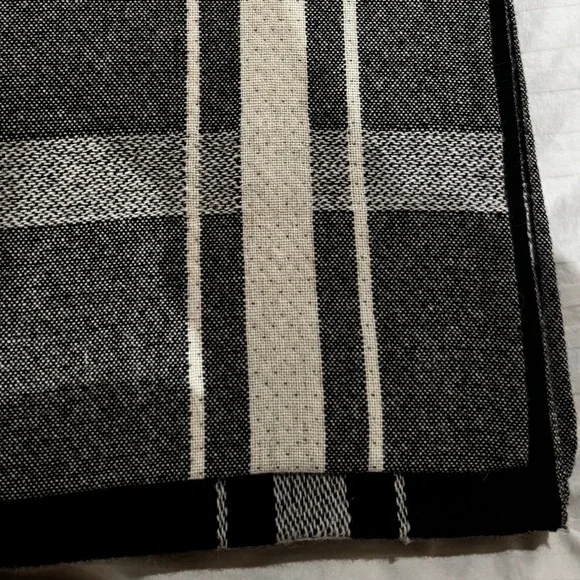 DIOR wool gray Tweed Cape Poncho Pre-Fall 2017 - Picture 15 of 16